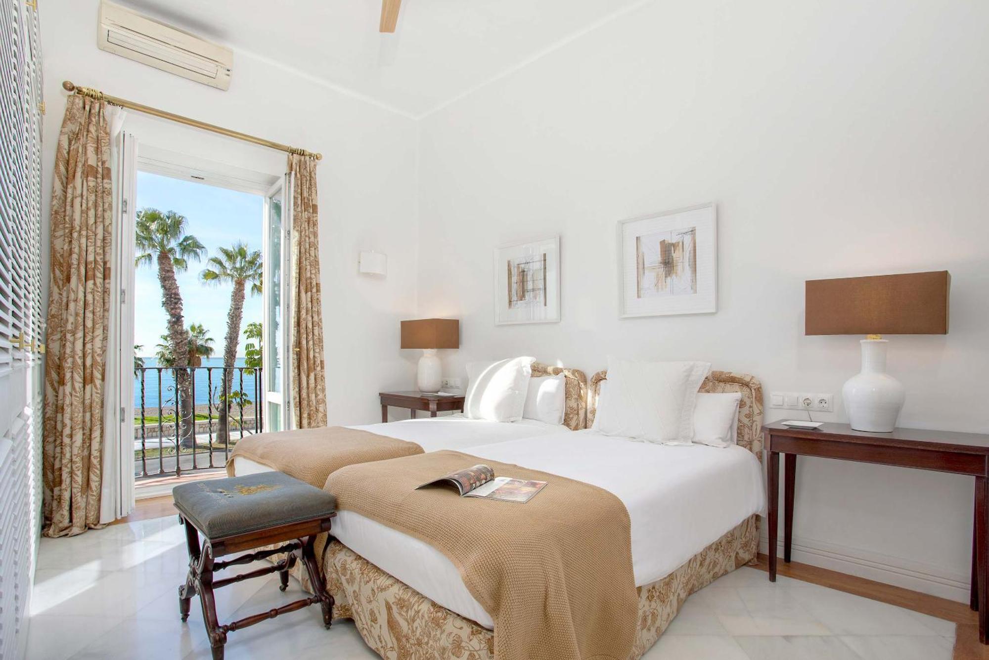 Genteel Home Paseo Maritimo Малага Экстерьер фото